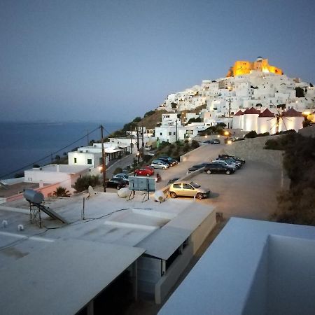 Апартаменты Θέαστρον - Theastron House With Great View In Chora Pera Gyalos Экстерьер фото