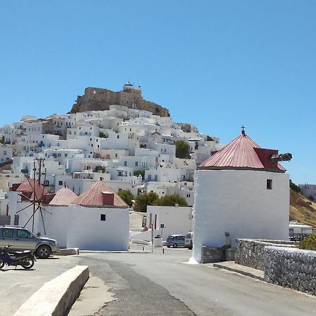 Апартаменты Θέαστρον - Theastron House With Great View In Chora Pera Gyalos Экстерьер фото