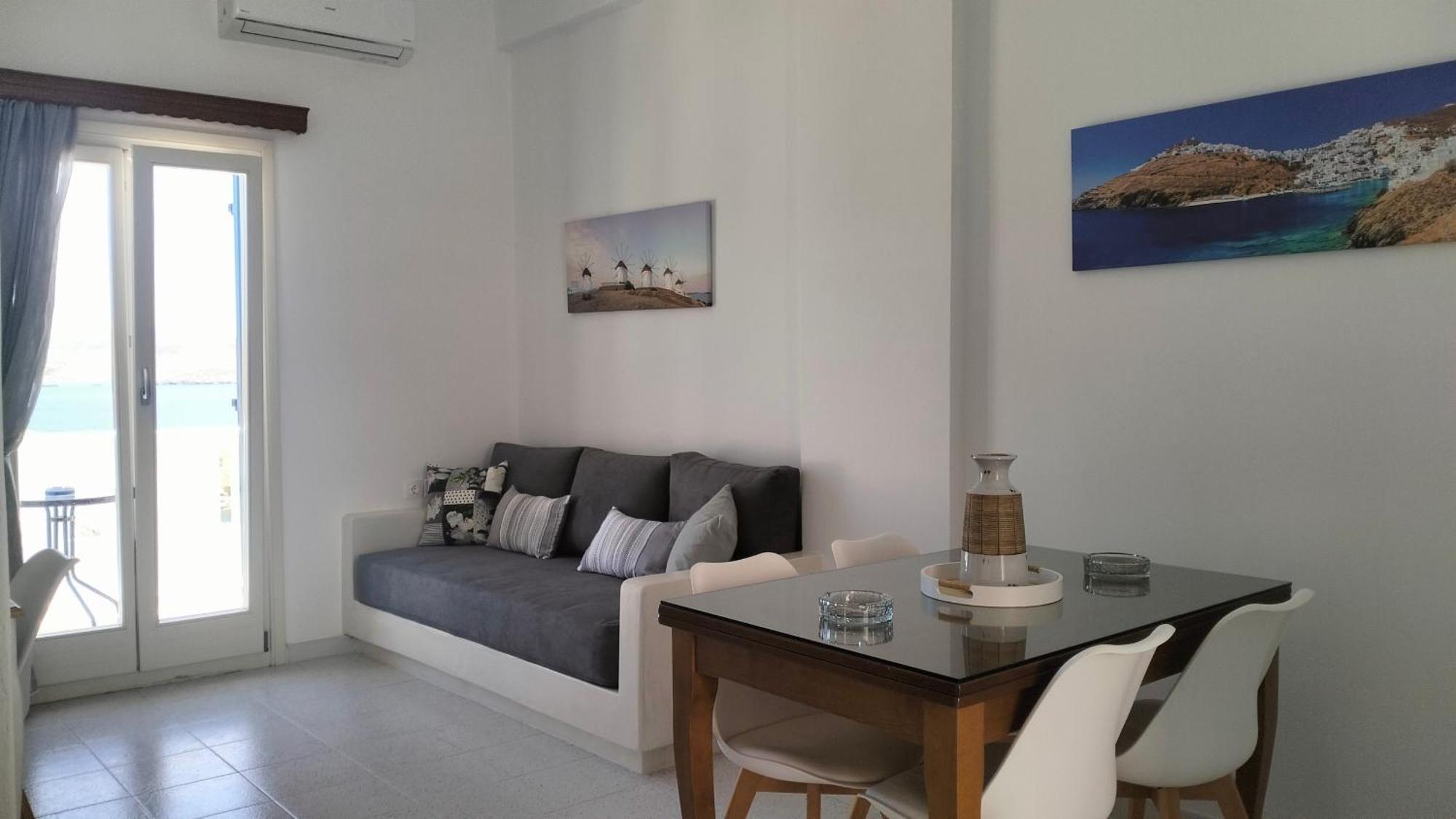 Апартаменты Θέαστρον - Theastron House With Great View In Chora Pera Gyalos Экстерьер фото